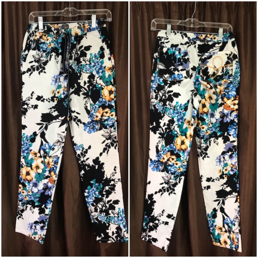 JAANUU floral print straight leg scrub pants